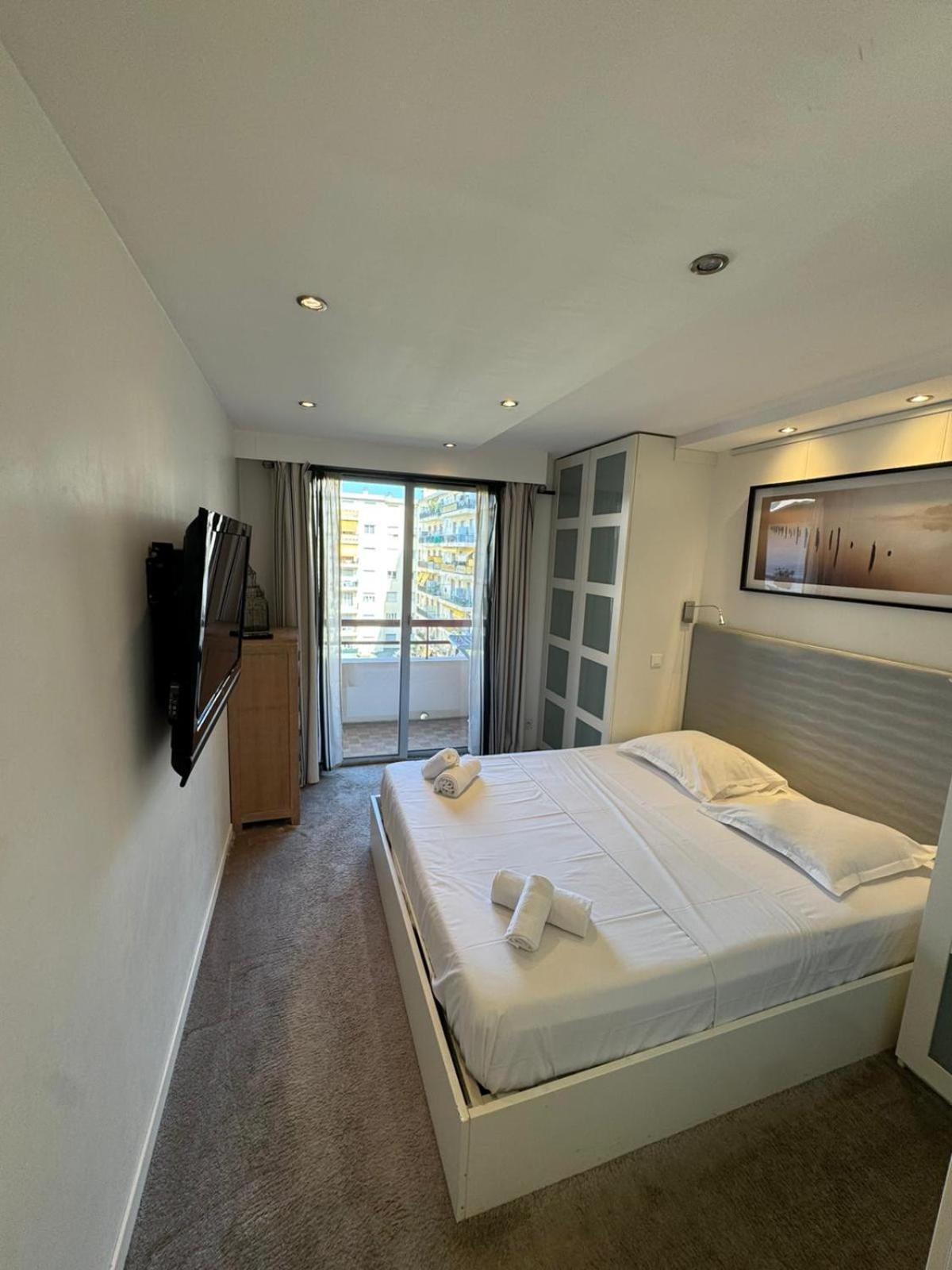 Siena - 6 Personnes Avec Terrasse Et Jacuzzi Plein Coeur Centre-ville Quartier Du Port De Nice