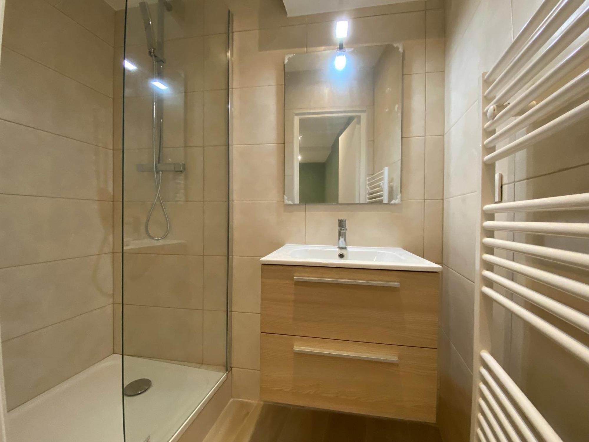 Apartment Superbe Avec Coin Nuit Vieux !