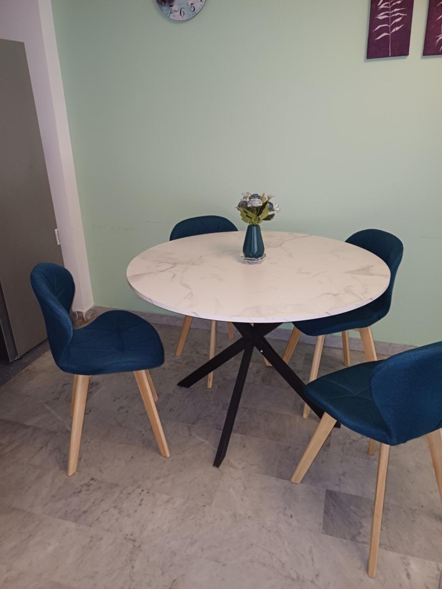 F1 Proche Du Tramway Et Plages