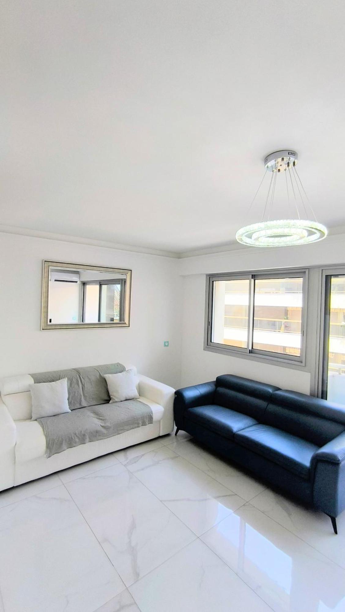 Royal Lux Spacious Seaside Pool * Nice