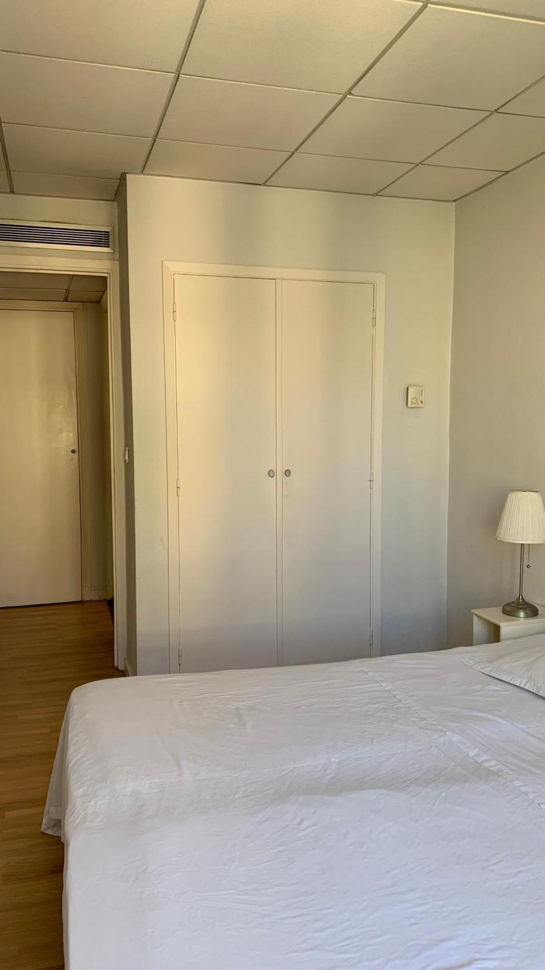 Apartment 1 Bedroom Flat In The Street