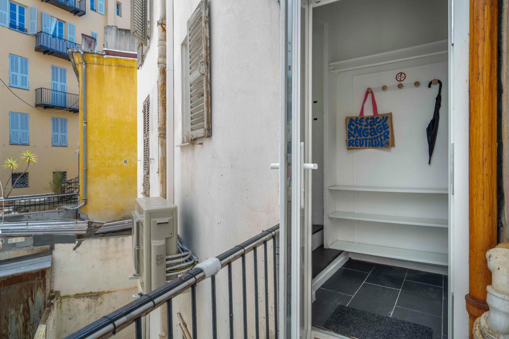 Modern And Elegant, Air-conditioned, Centre - Hdp2 Apartment Nice