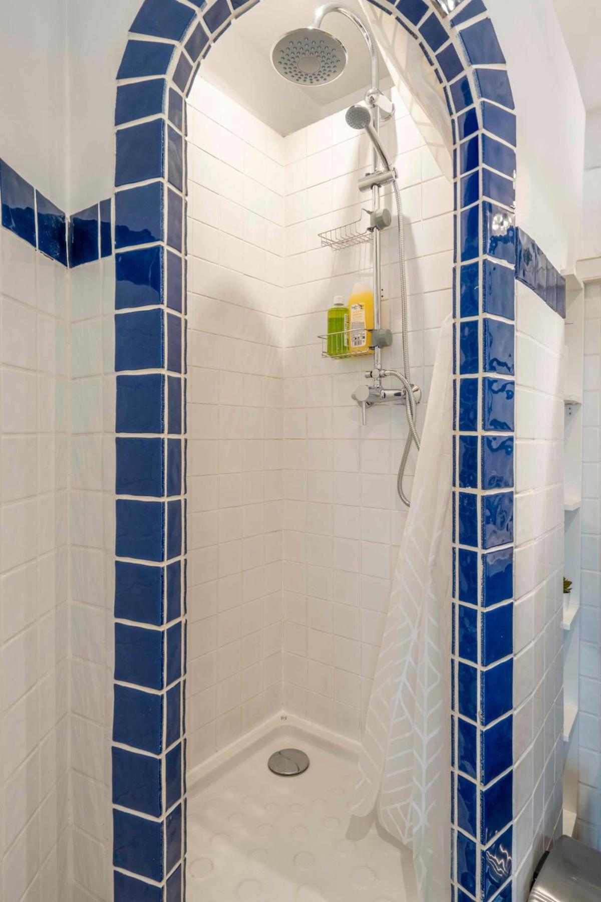 Modern And Elegant, Air-conditioned, Centre - Hdp2 *