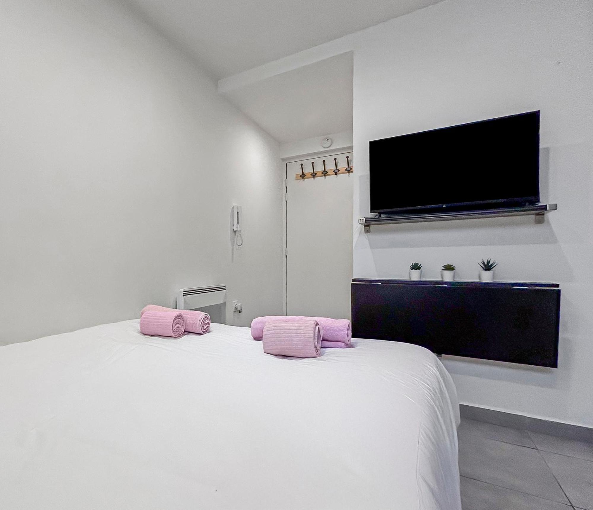 Apartment Lumineux Et Moderne A Nice, Bien Situe *