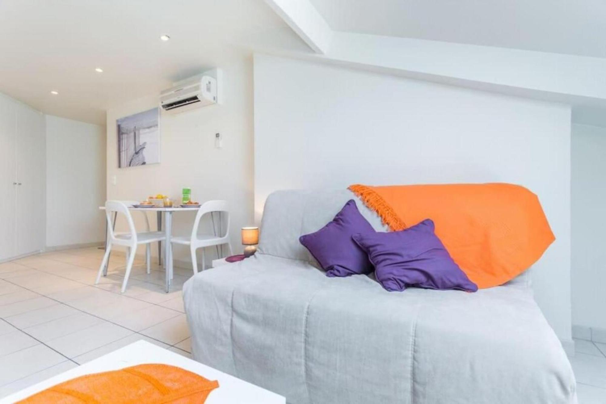 Apartment Port 2 - Spacious And W Ac On The Port