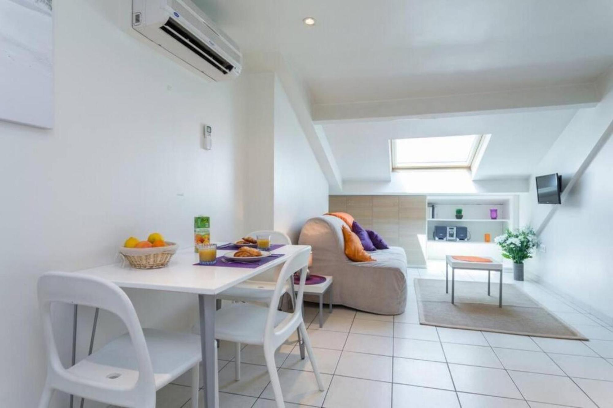 Apartment Port 2 - Spacious And W Ac On The Port *