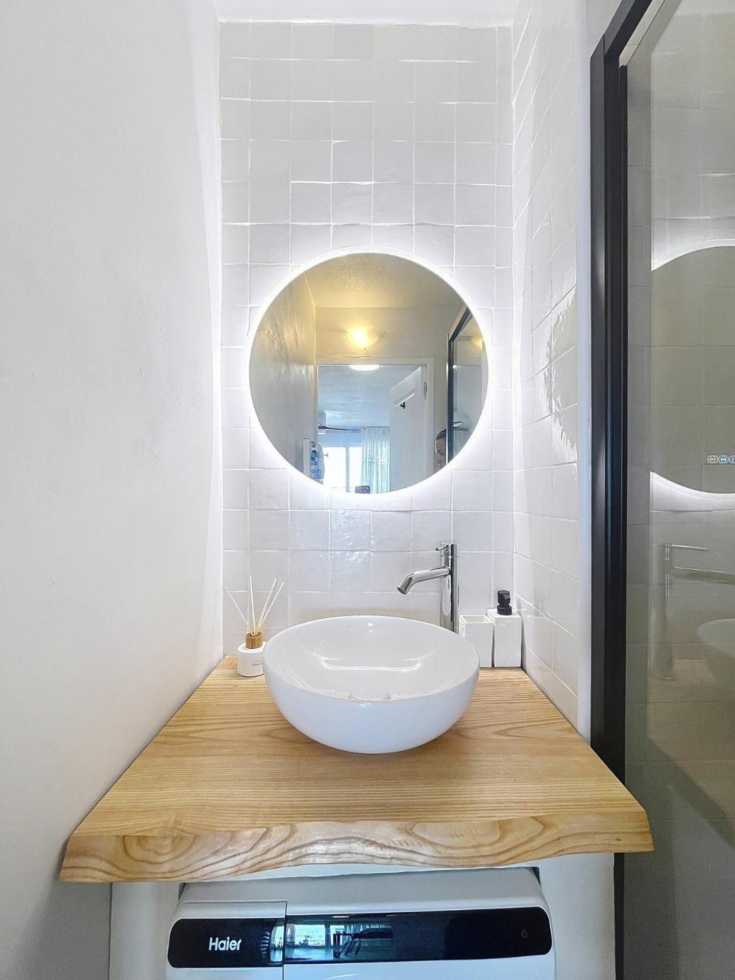 Neuf Avec Terrasse Et Apercu *