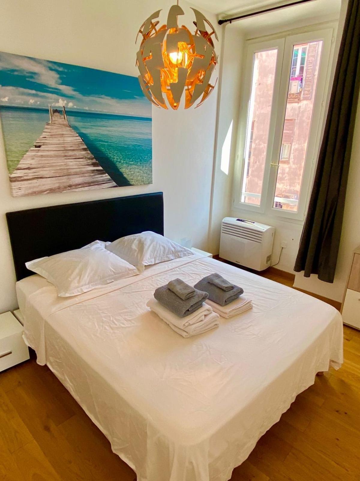 Port, French Riviera * Nice