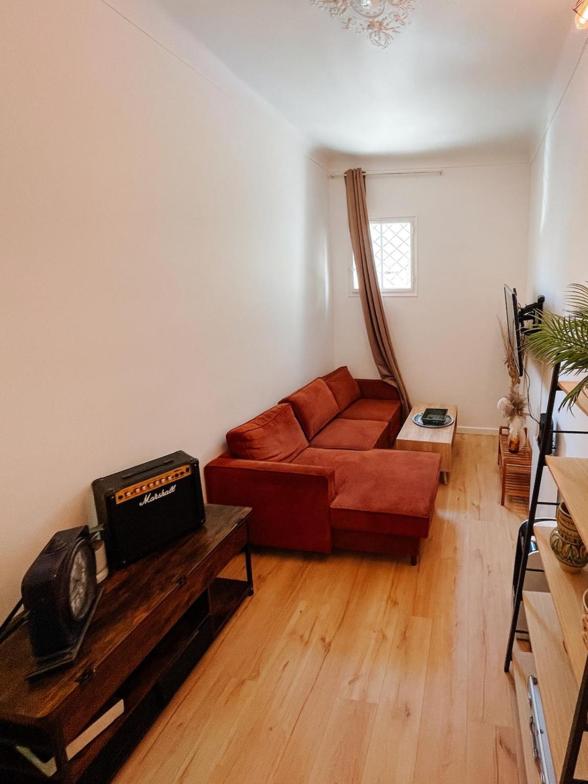 Apartment Quiet And Bright With Separate Bedroom *