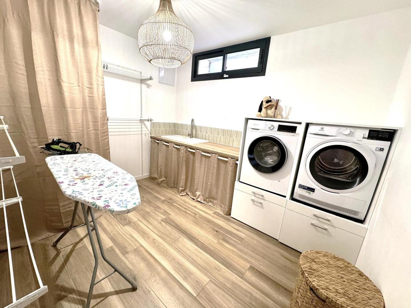 Moderne Pour 8 Personnes - Vue Sur ! Villa