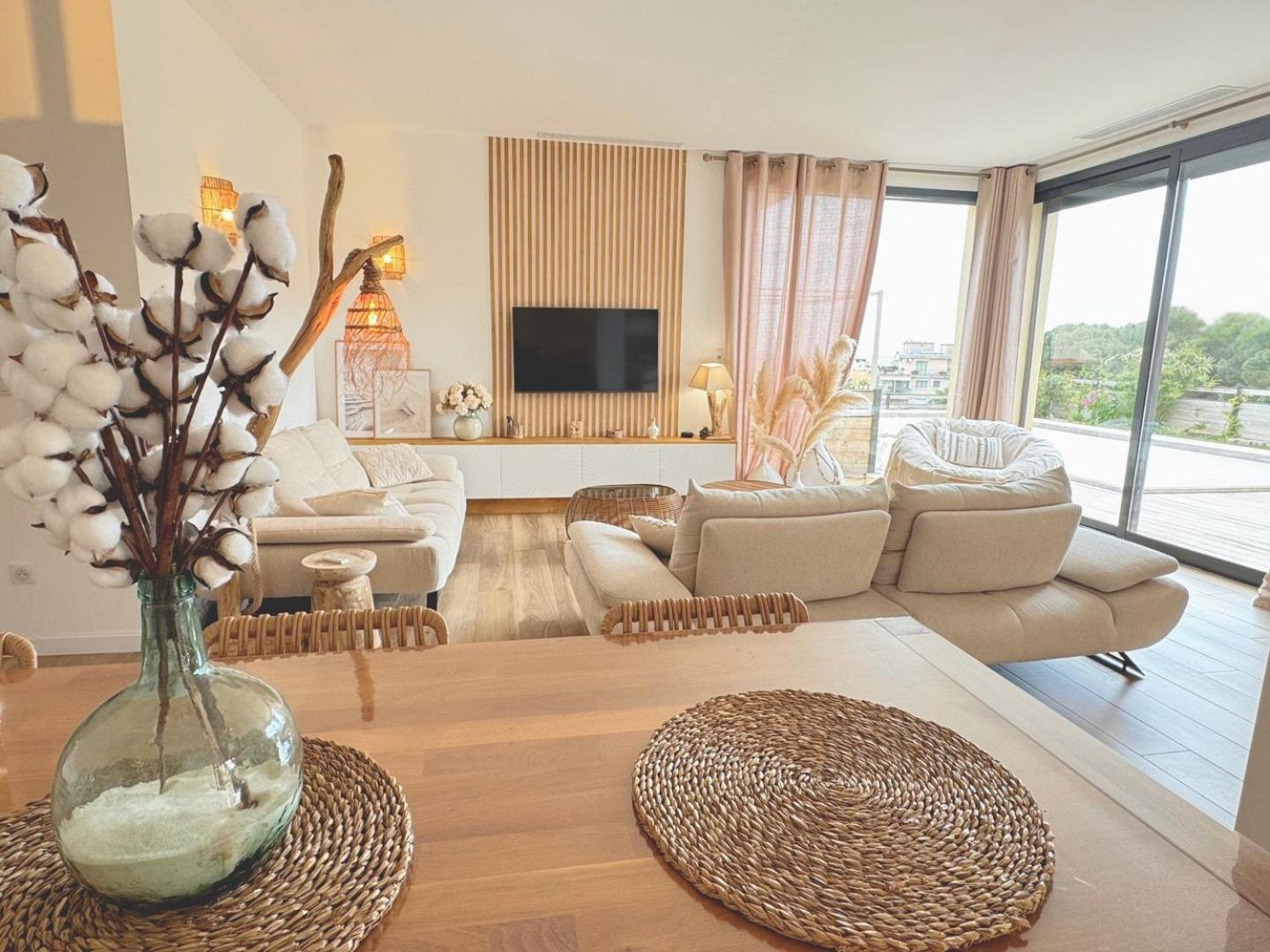 Villa Moderne Pour 8 Personnes - Vue Sur !