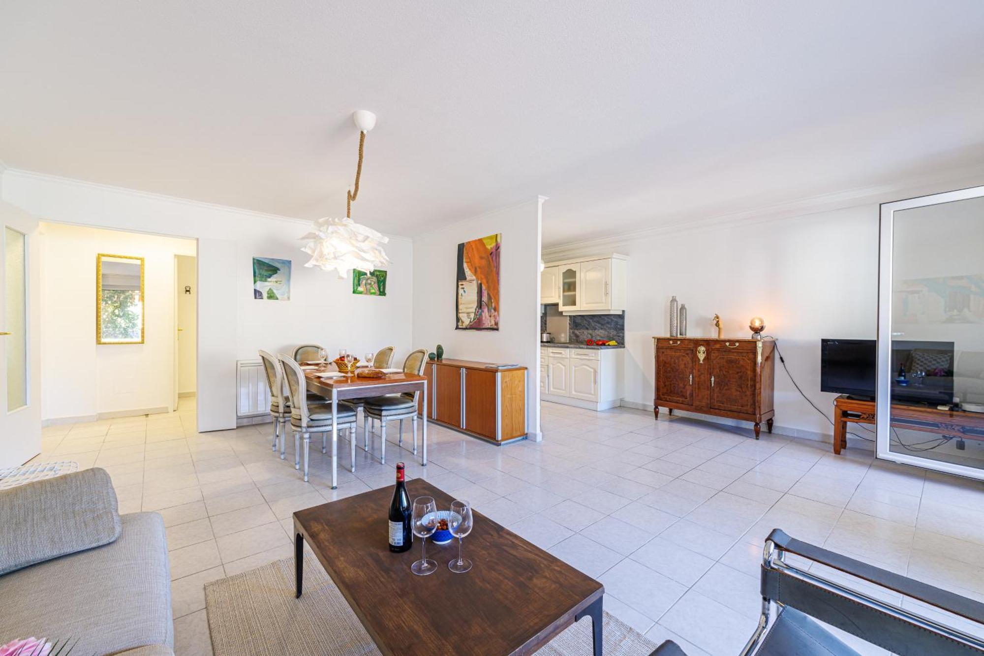 Feel - Cais De Pierlas Apartment