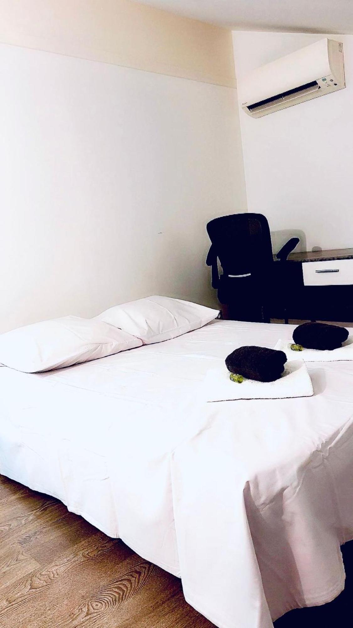 Le Cedre Bleu Apartment *