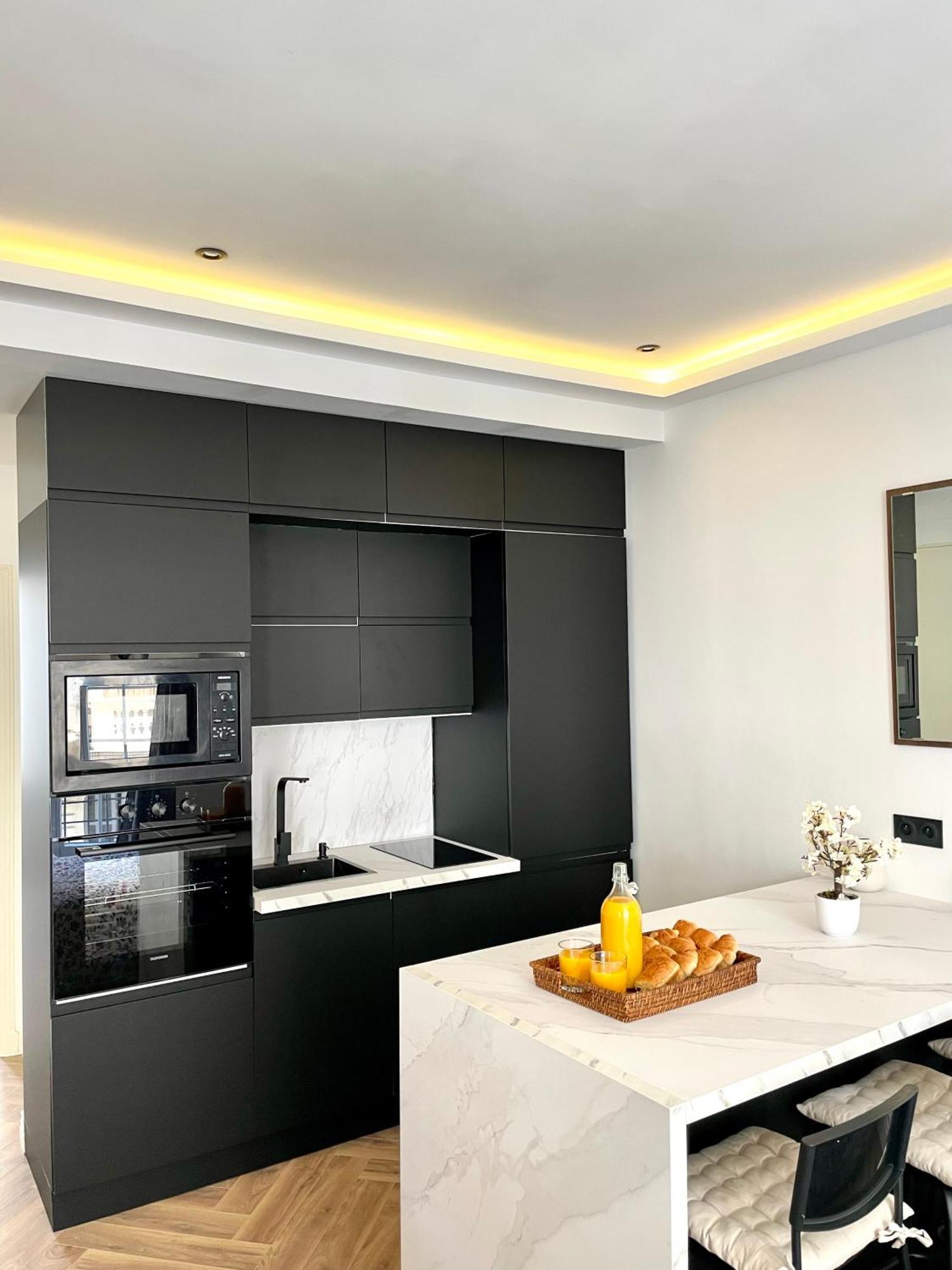 2 Pieces Avec Balcon Apartment *