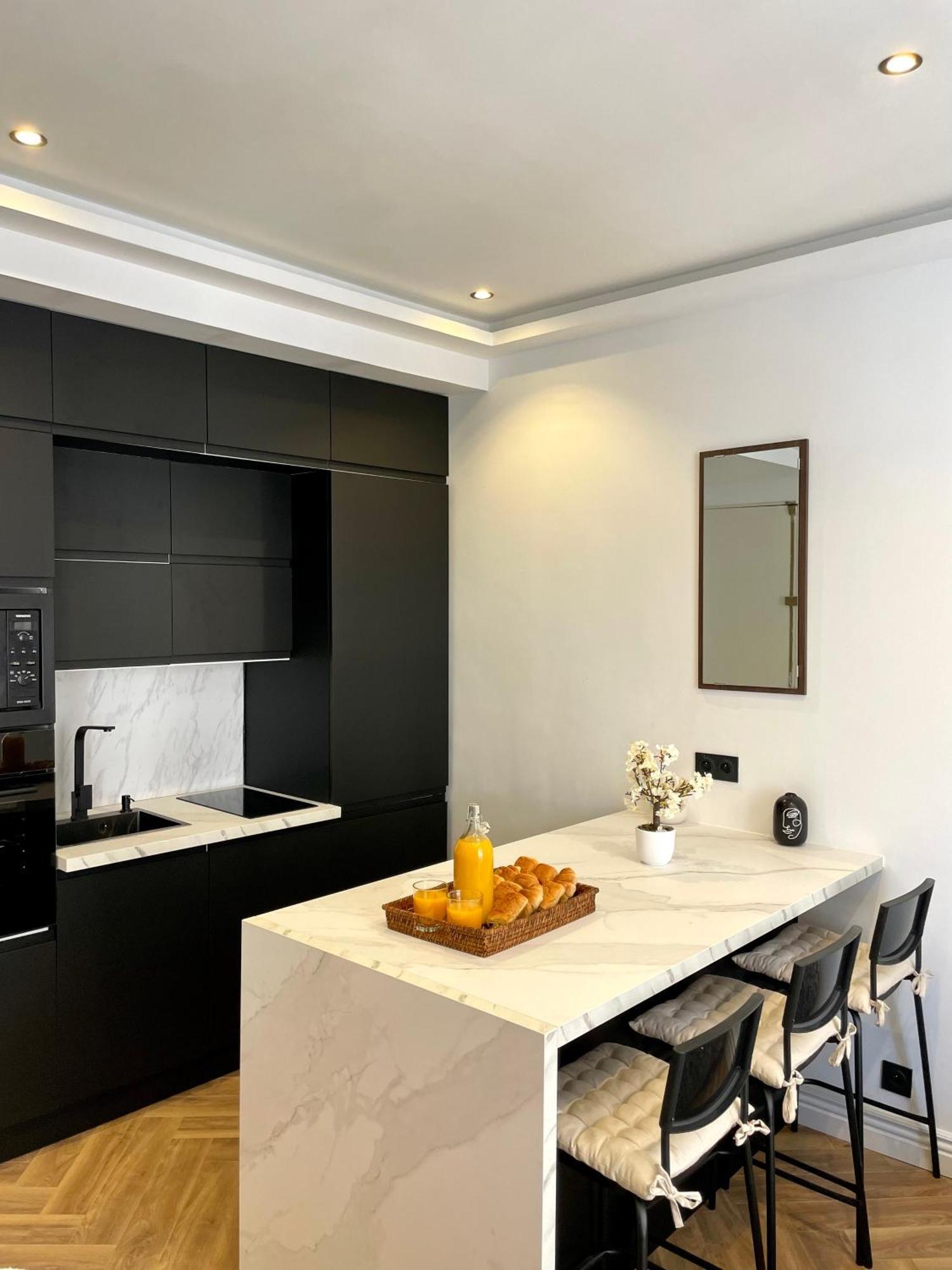 2 Pieces Avec Balcon Apartment