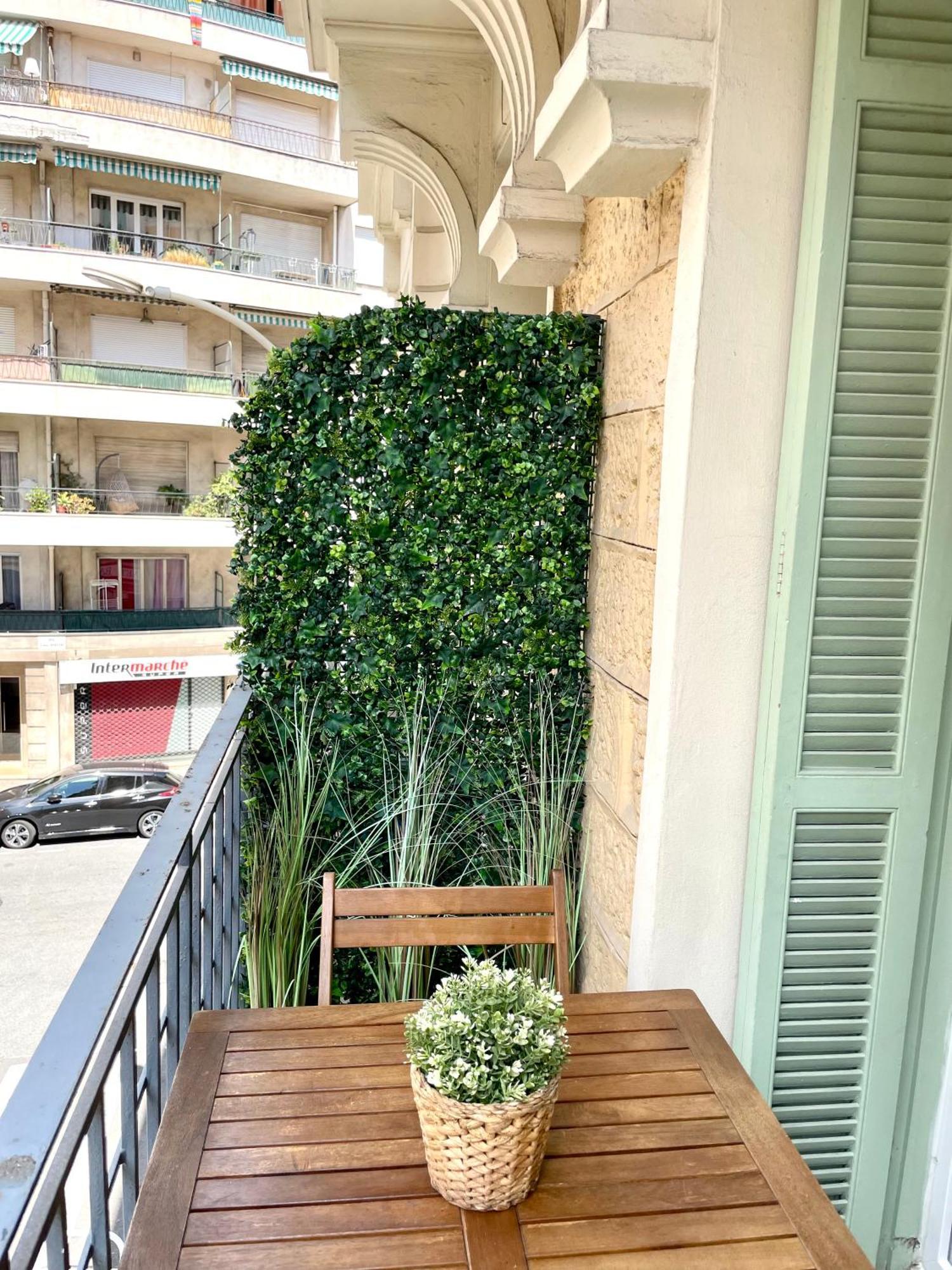 2 Pieces Avec Balcon Apartment