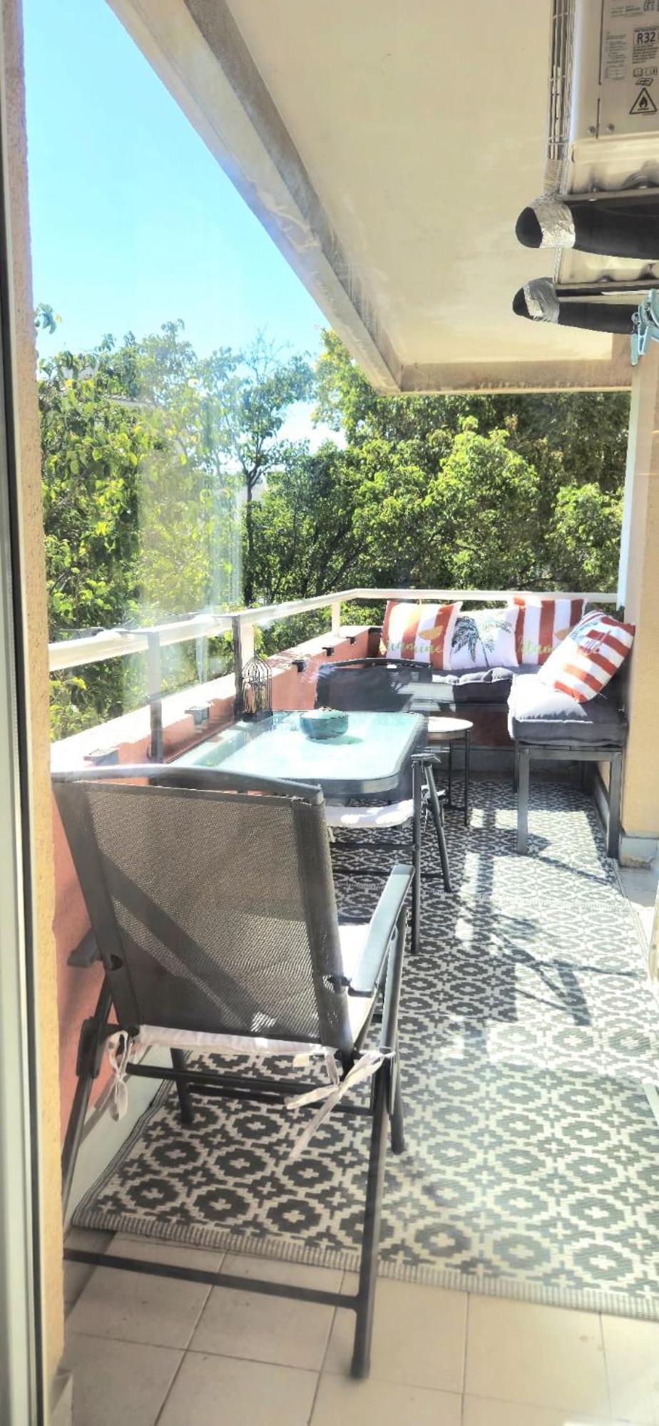 Appartement Spacieux, Lumineux Et Climatisé, Proche Tram V