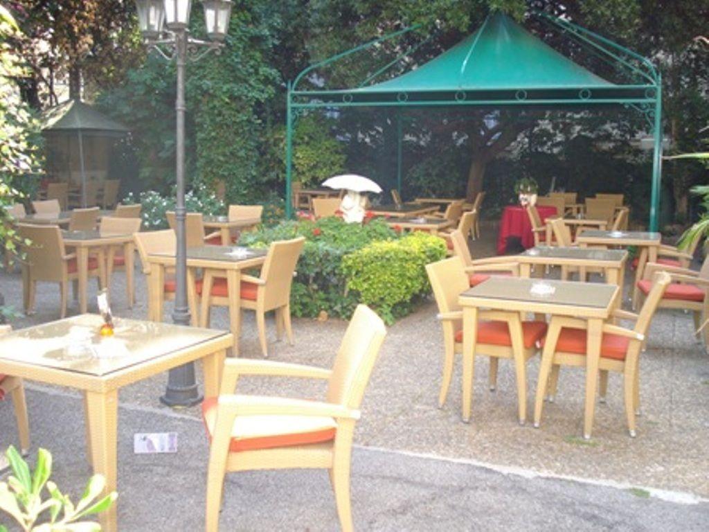 Restaurant Oasis Hotel