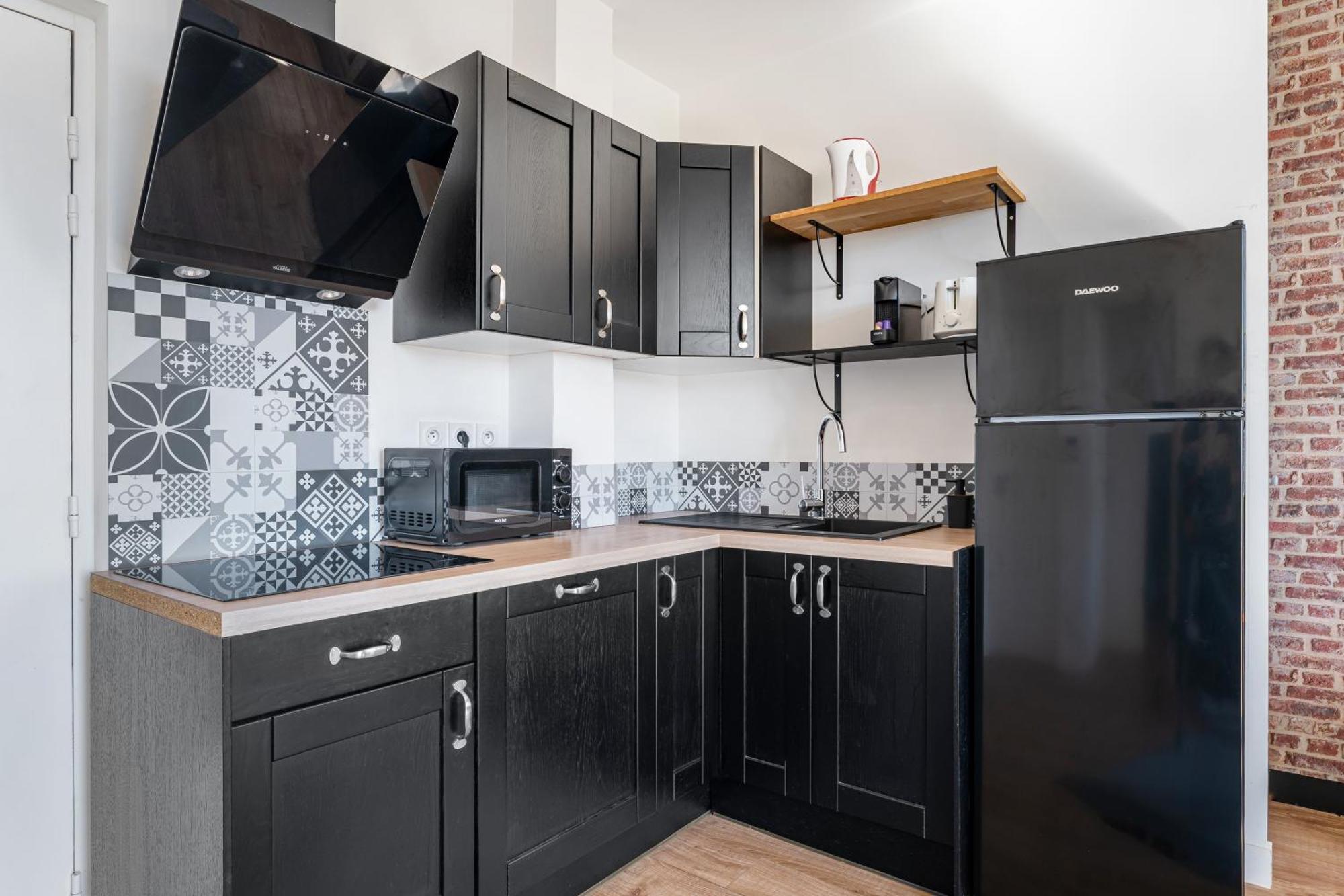 Apartment Renting - Cambrai - Luxurious Sea View Terrasse - King Bed - Parking - Ac - Fully Equipped Nice