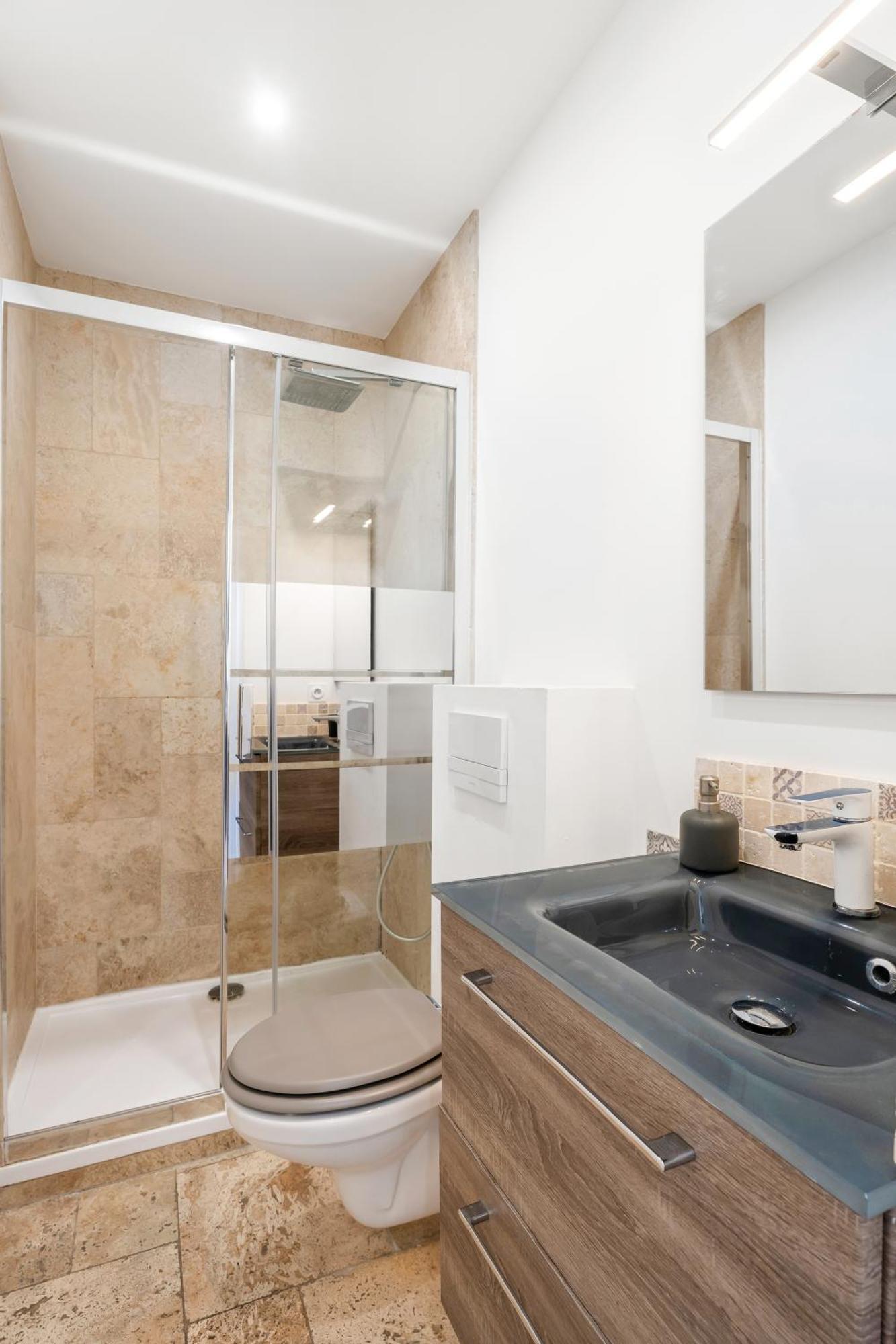 Apartment Renting - Cambrai - Luxurious Sea View Terrasse - King Bed - Parking - Ac - Fully Equipped