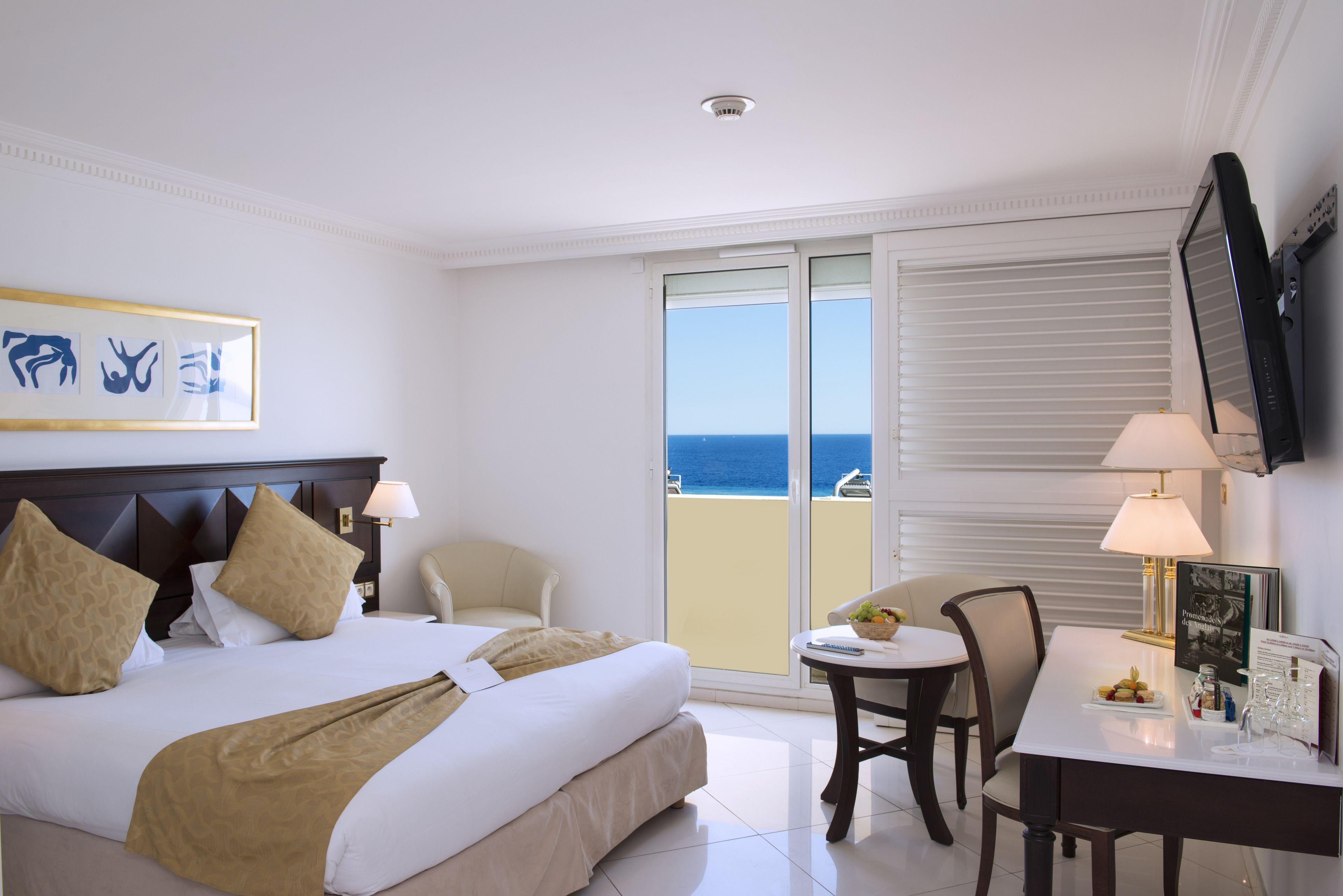 West End Promenade 4*