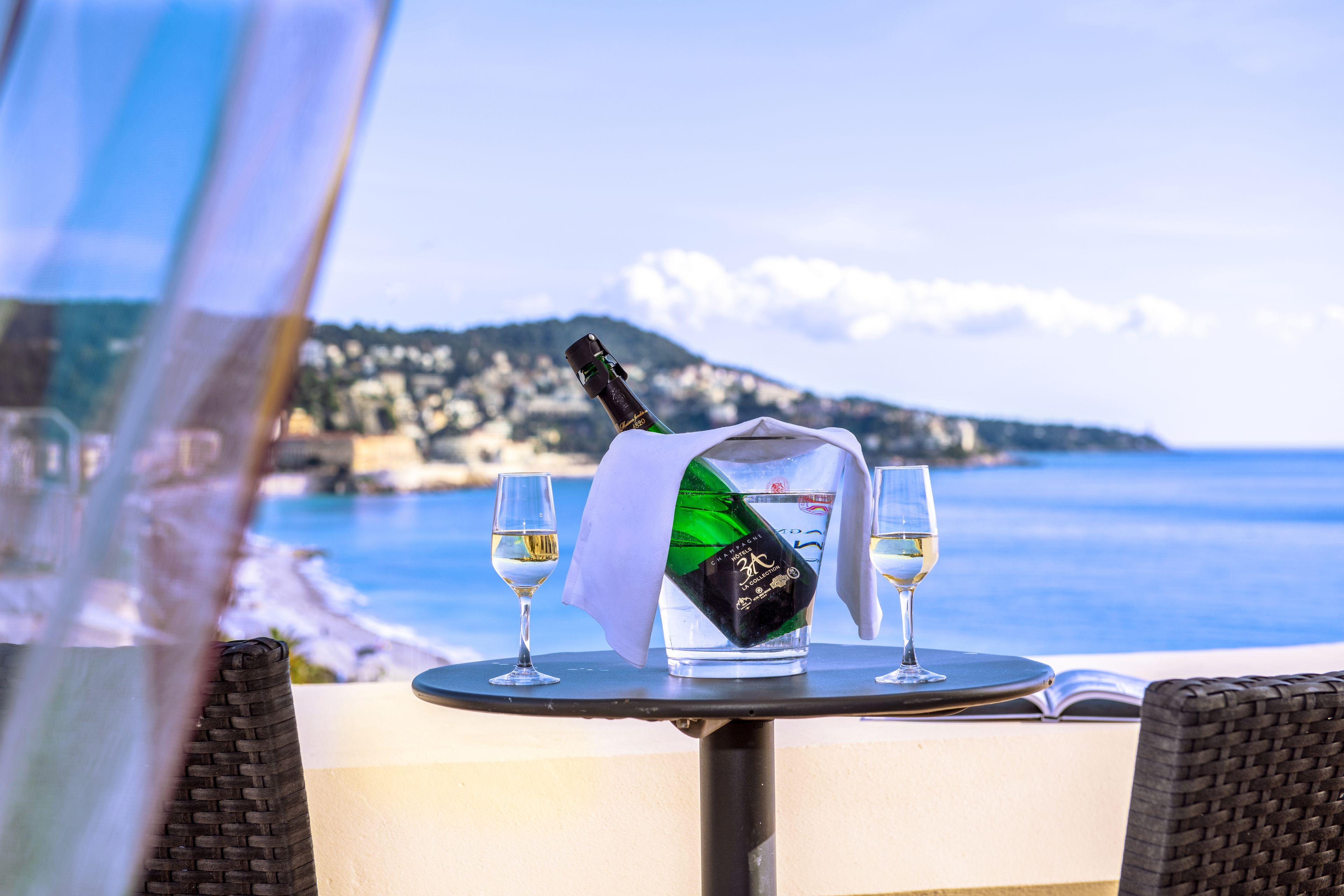West End Promenade Hotel 4*