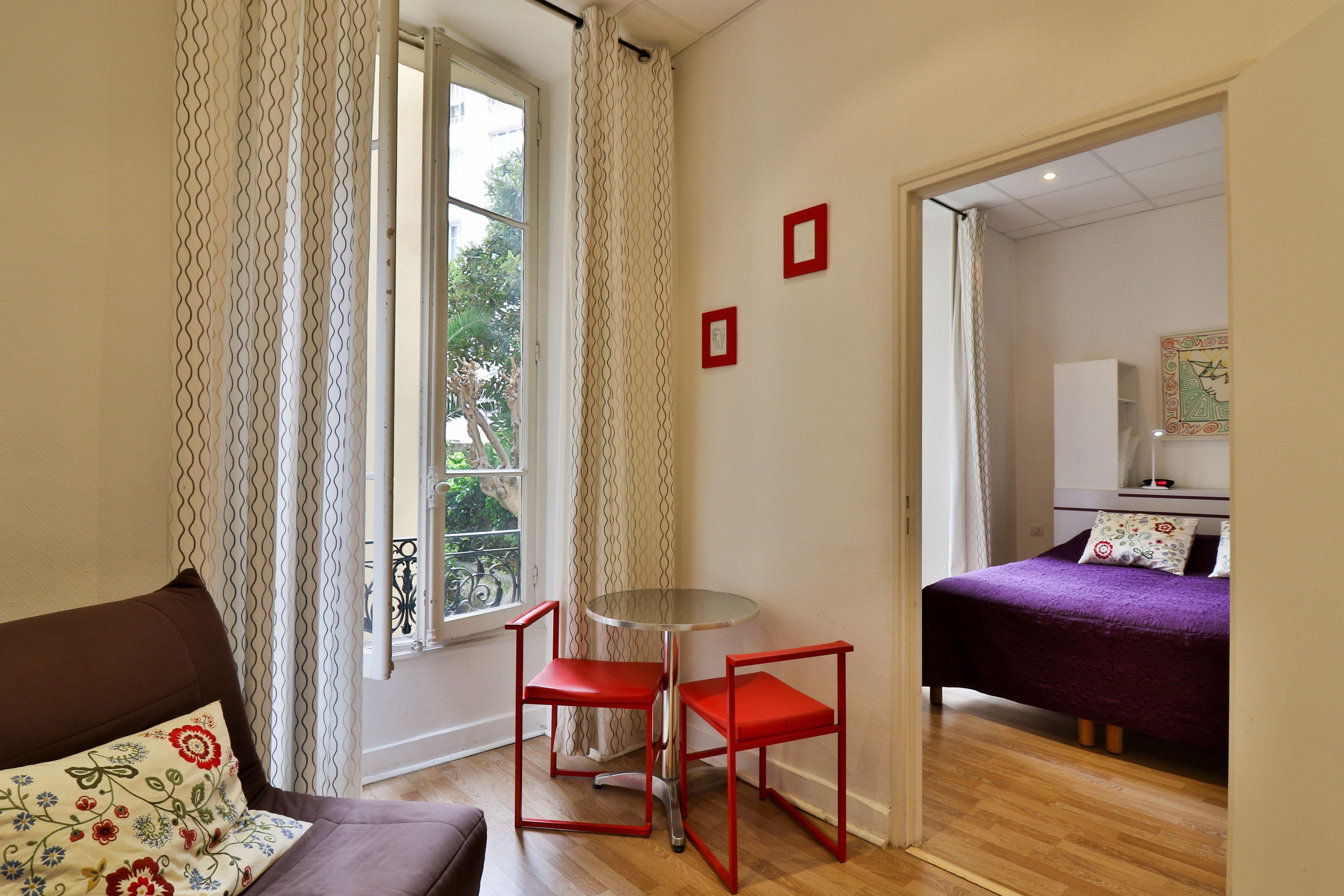 Victor Hugo Hotel 2*