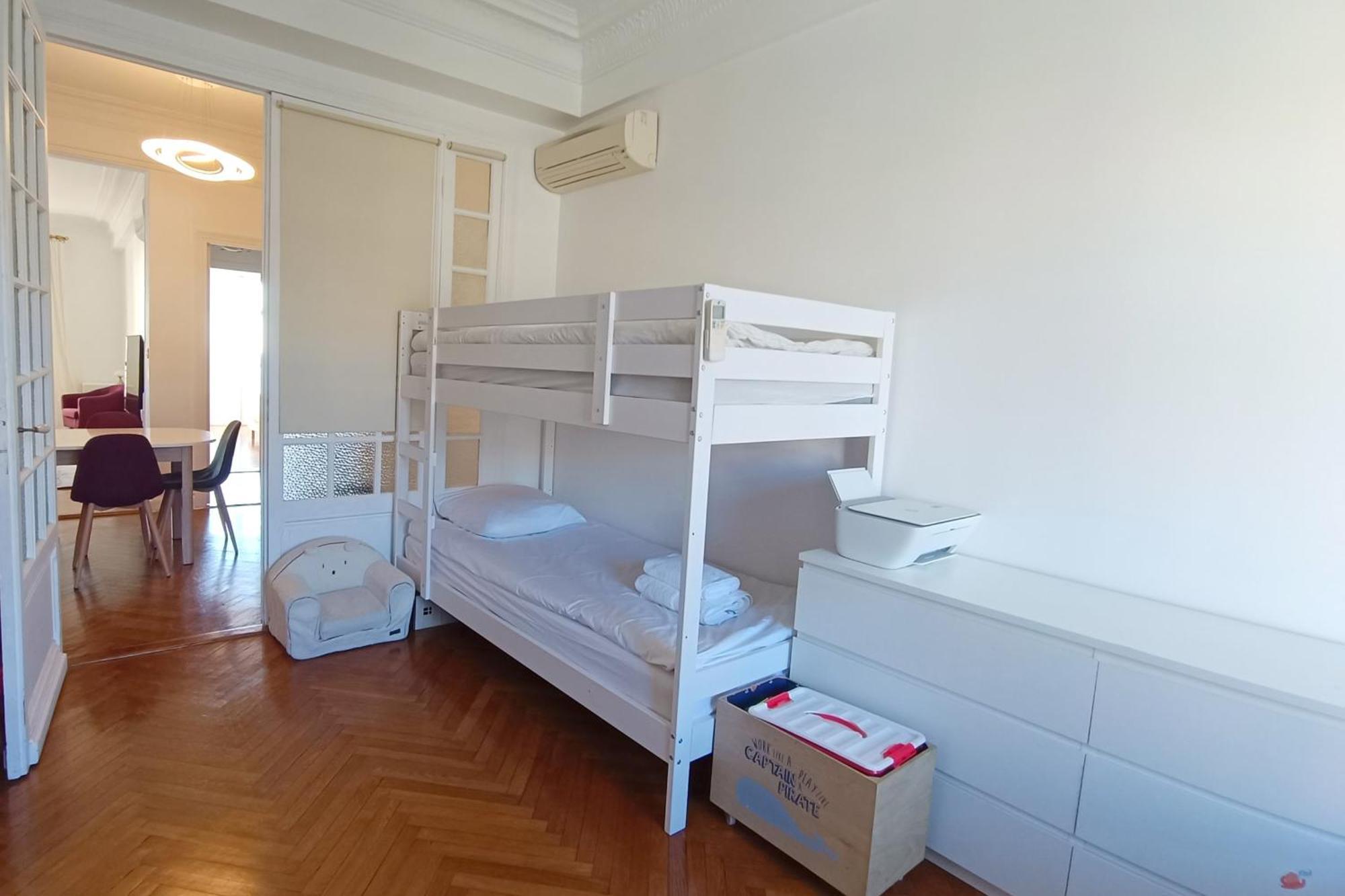 Apartment Bright T3 - Near The