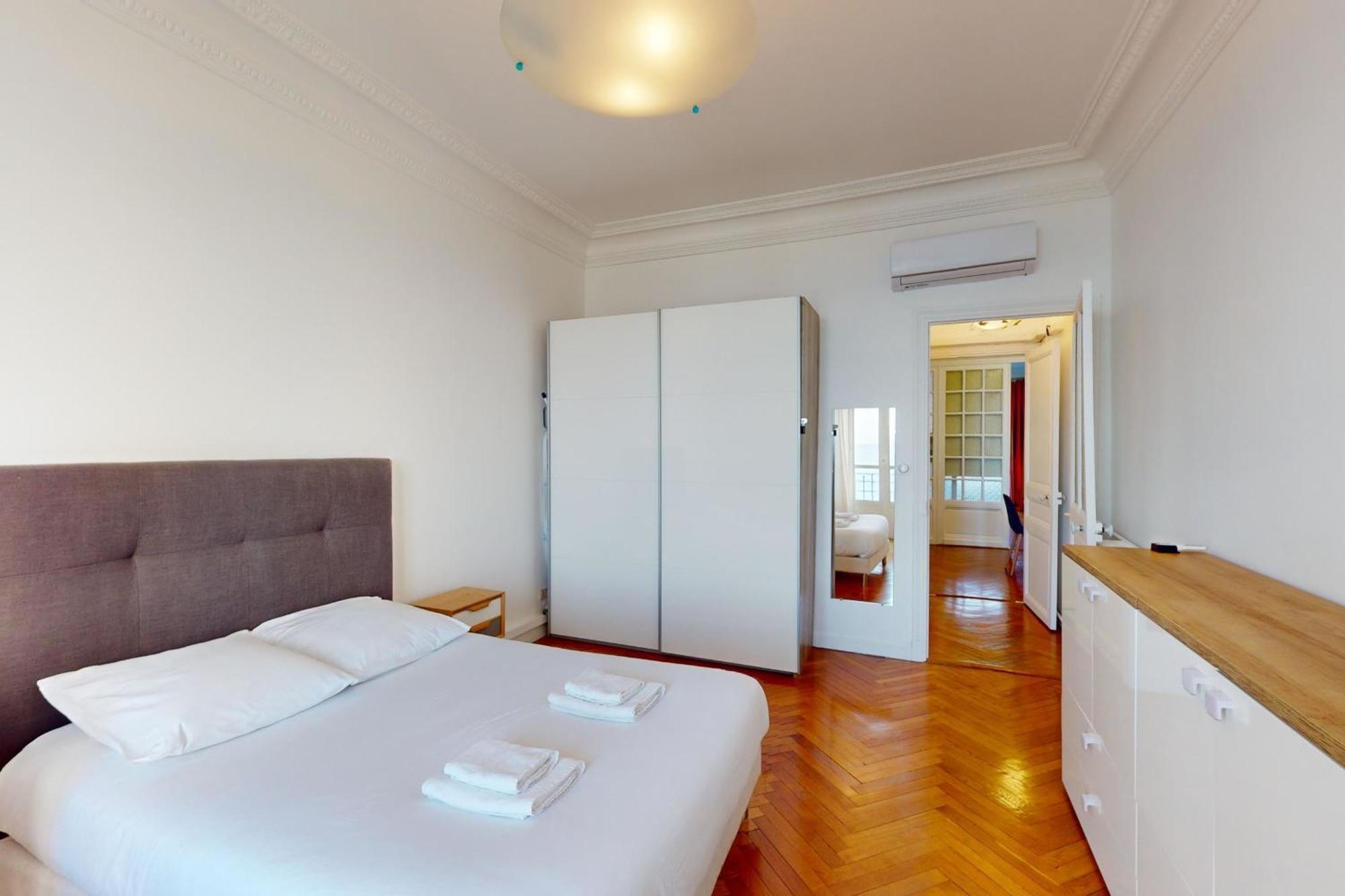 Bright T3 - Near The Nice