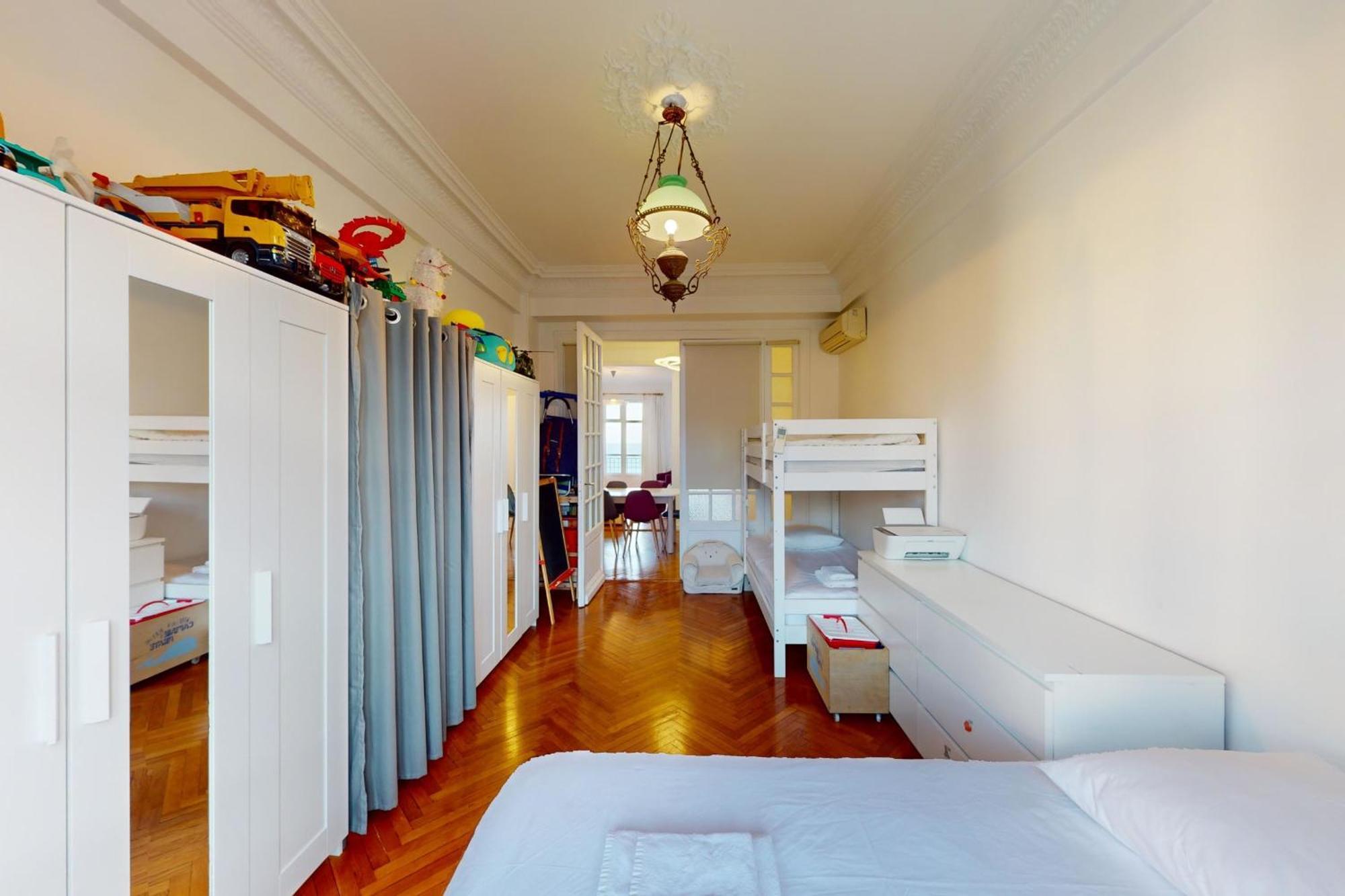 Bright T3 - Near The