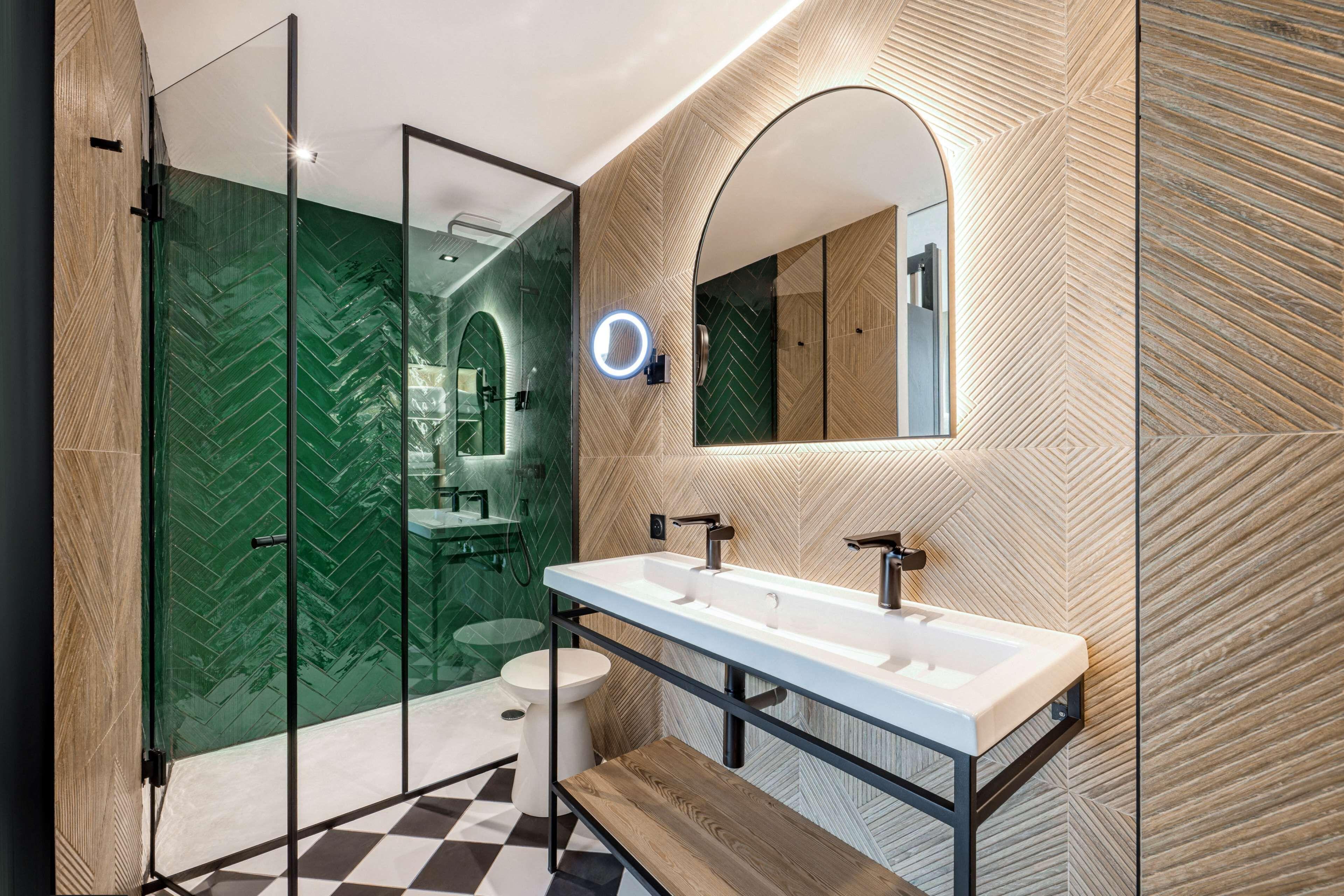 Doubletree By Hilton Centre Iconic Hotel 4*