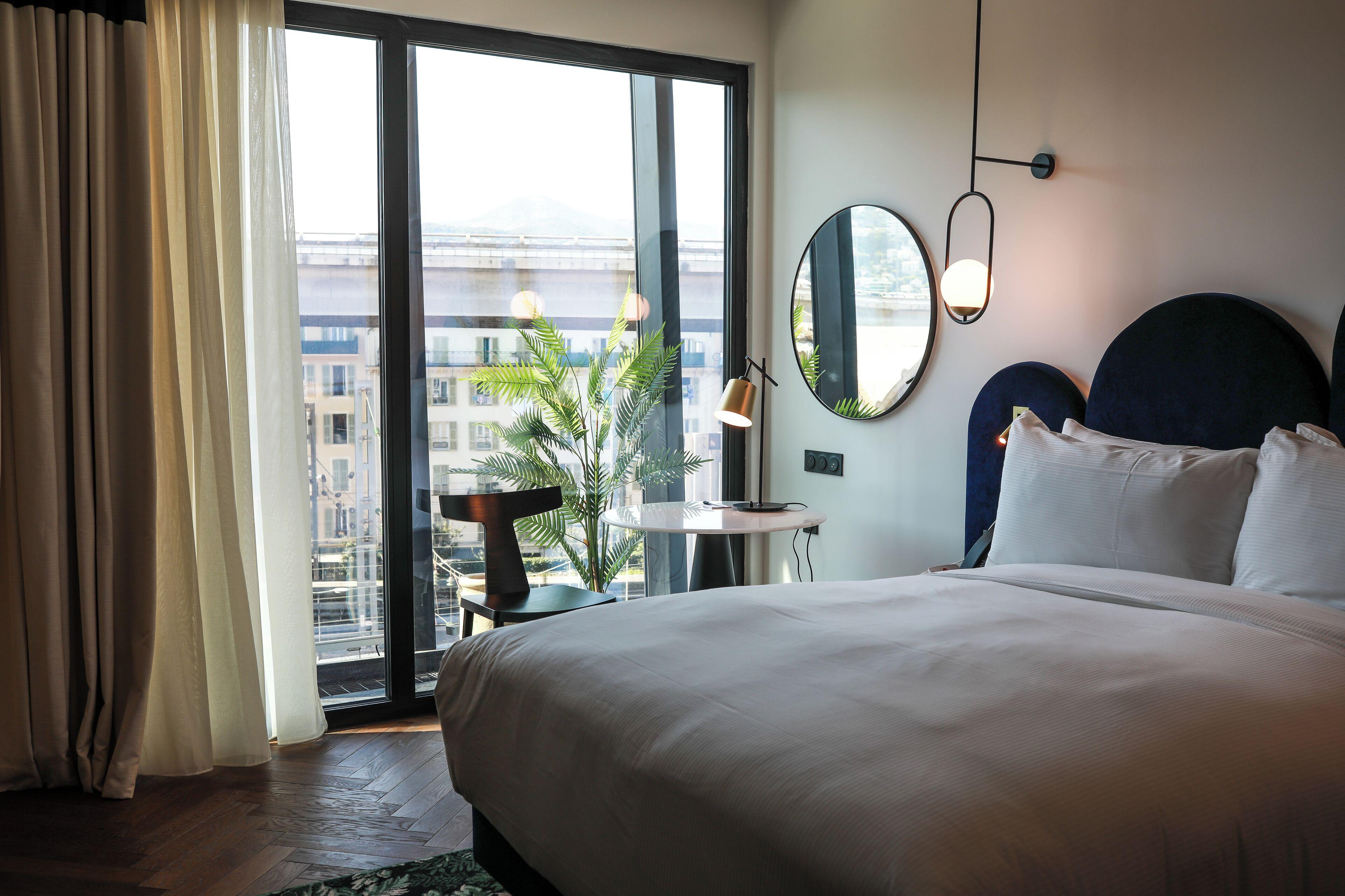 Doubletree By Hilton Centre Iconic 4* Nice