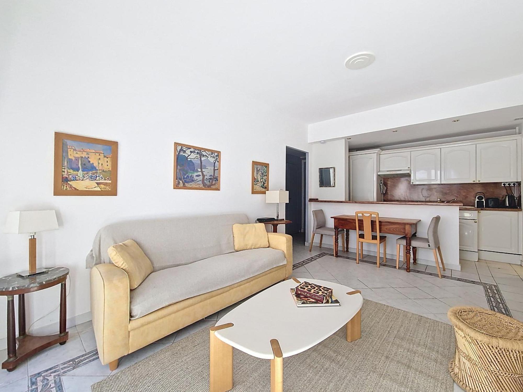 Nestor&jeeves - Lady Blue - Terrace - Close Sea