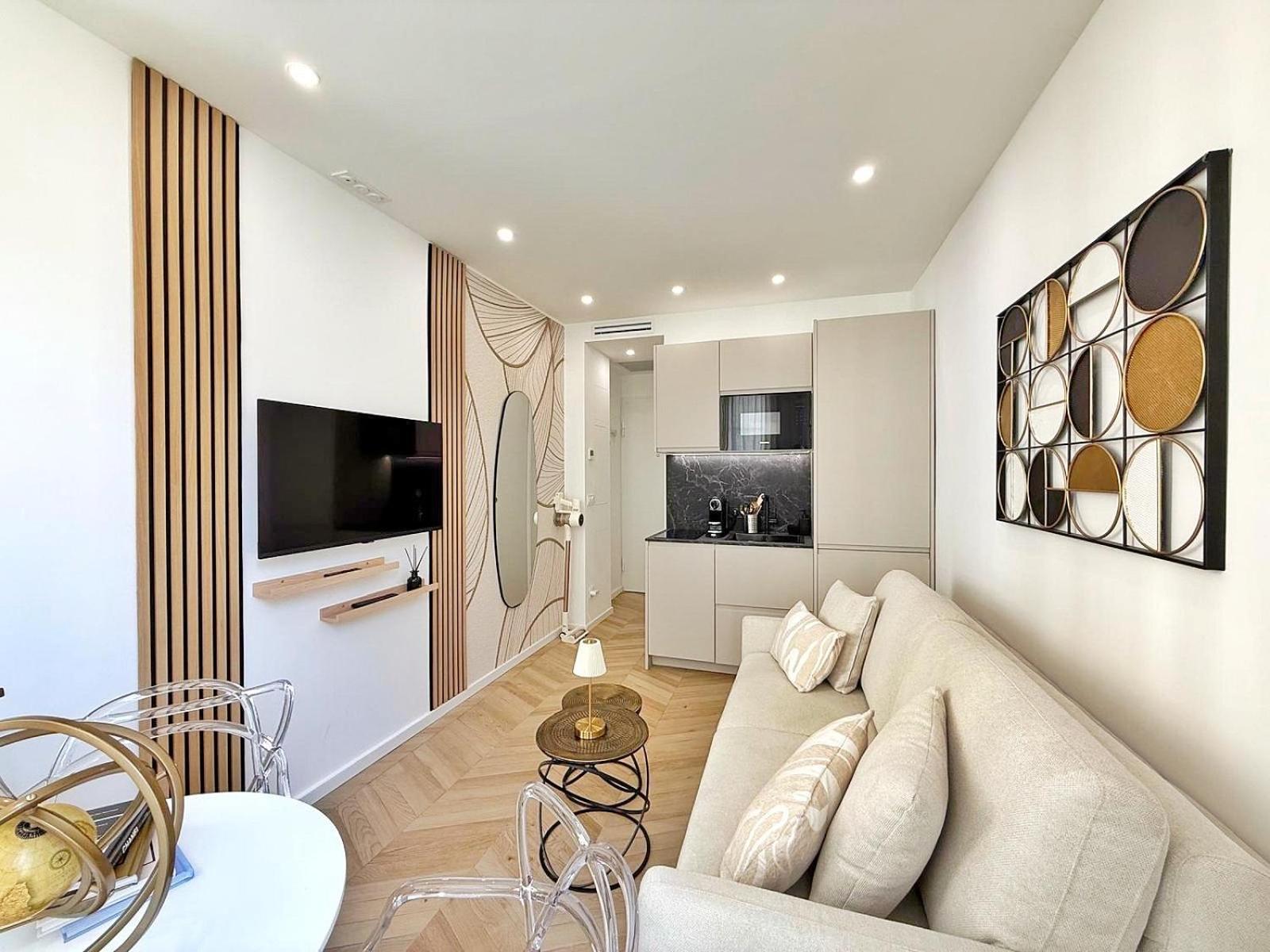 Sur La Promenade Des Apartment Nice