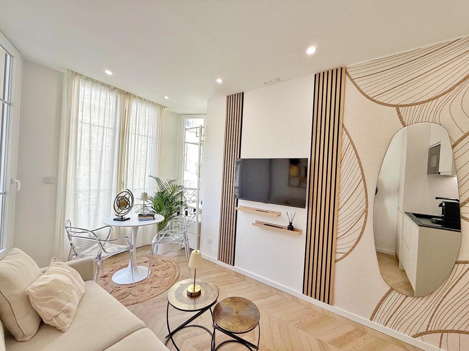 Sur La Promenade Des Apartment Nice