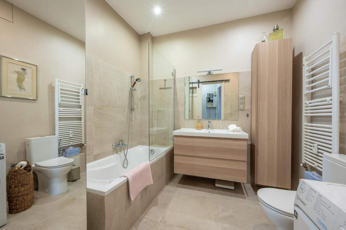 Lx191 2p Design & Colore Face Gare - Balcon & Clim * Nice