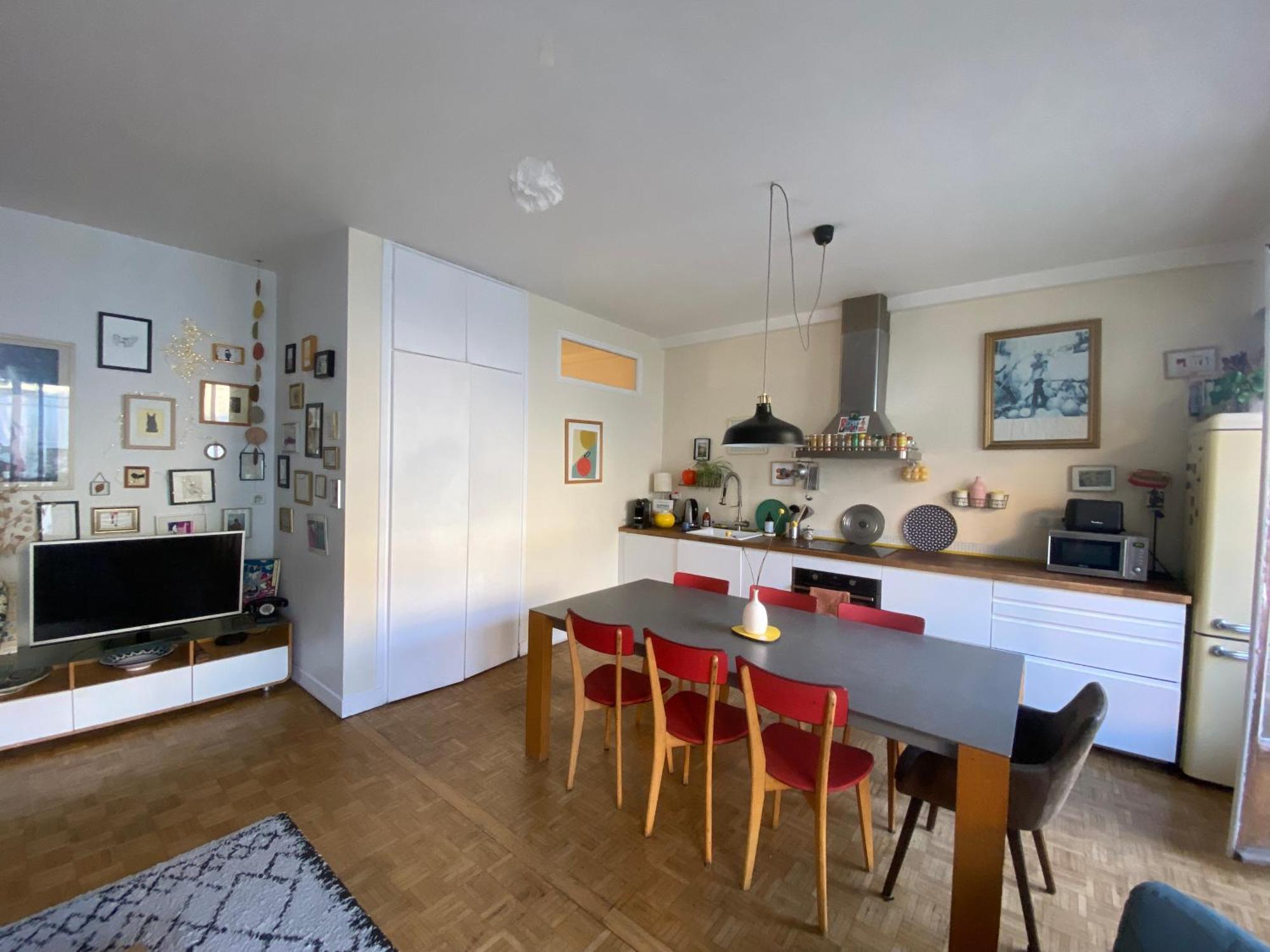 Sunny Port Old Town Free Private Parking - Clim & Balcony Apartment *