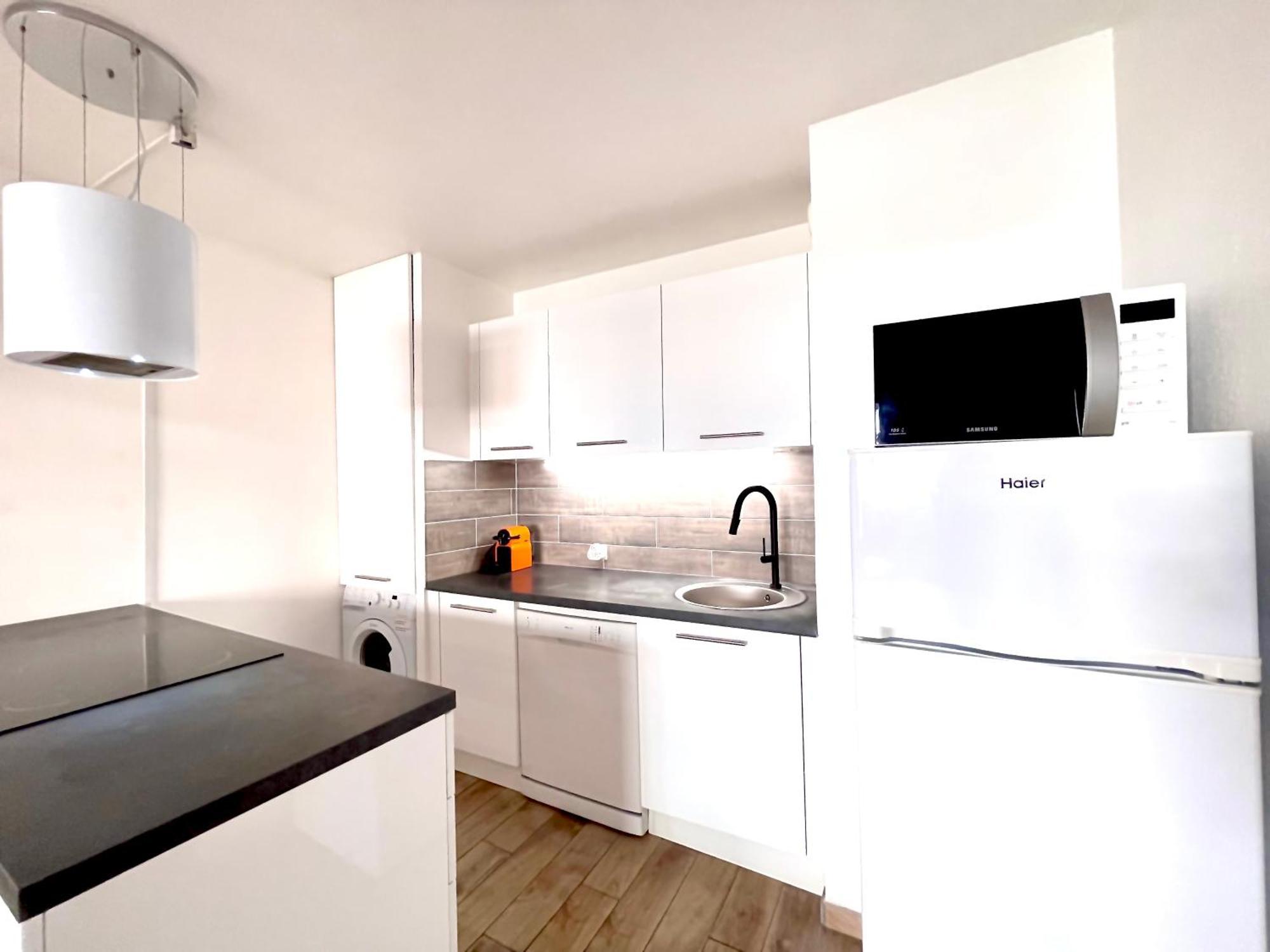 Peaceful In With Terrace, Parking Nice