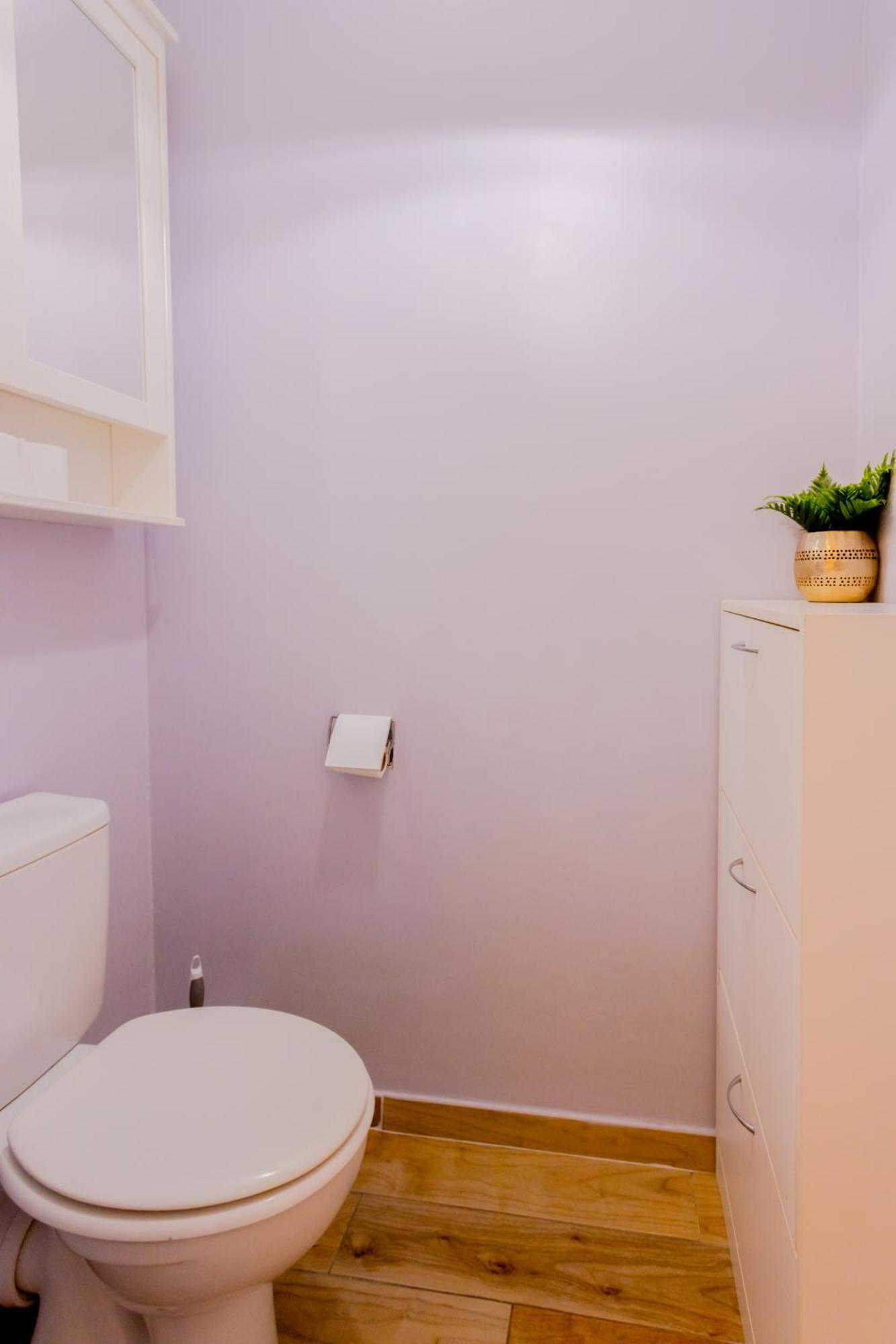 Apartment Peaceful In With Terrace, Parking