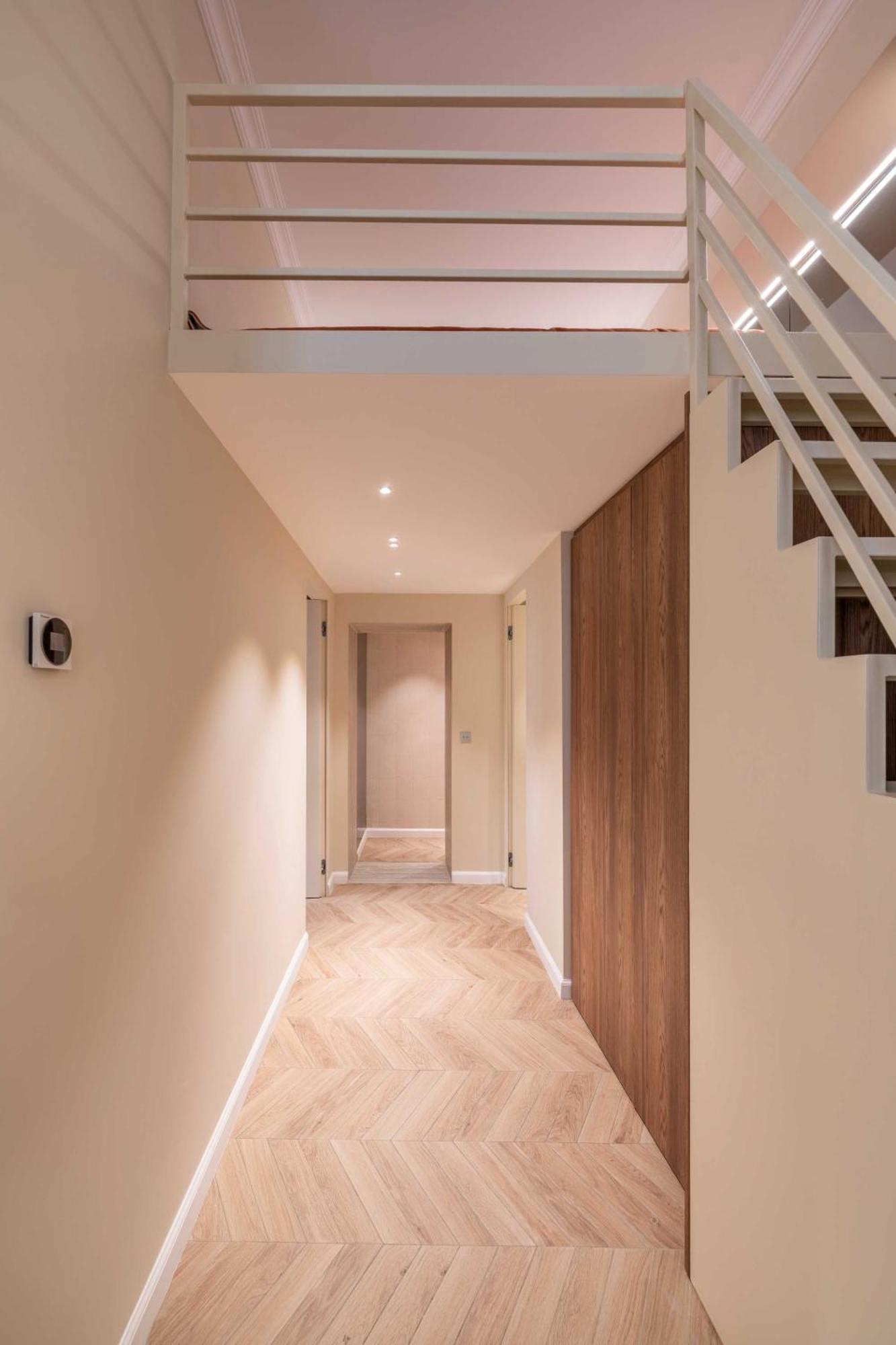 2bdr 6p A C - Heart Of *