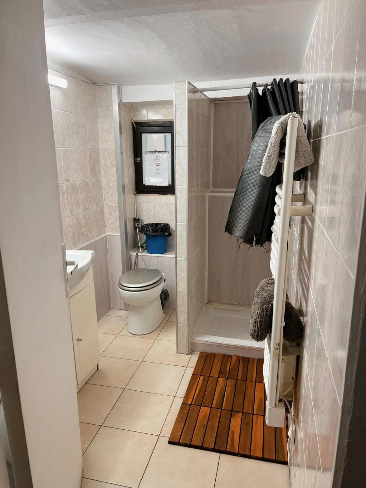 Entresol 1,2 Kilometre De La Promenade Apartment *