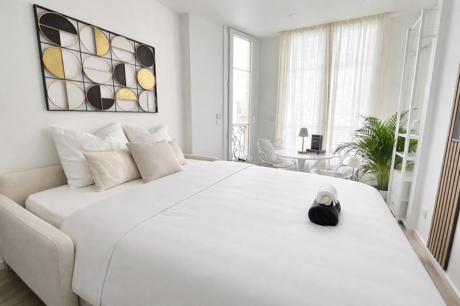 Sur La Promenade Des Apartment *