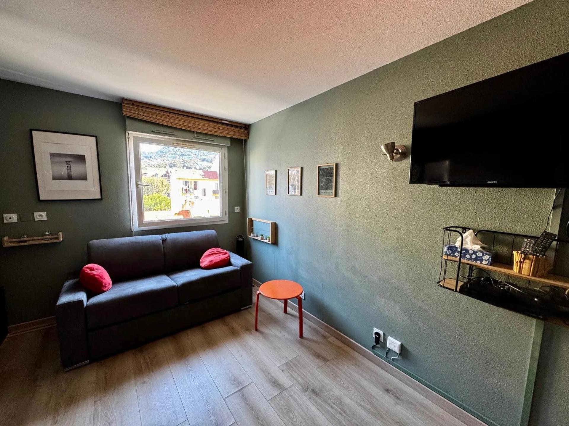 Apartment Dans Etudiante Proche Du Port De