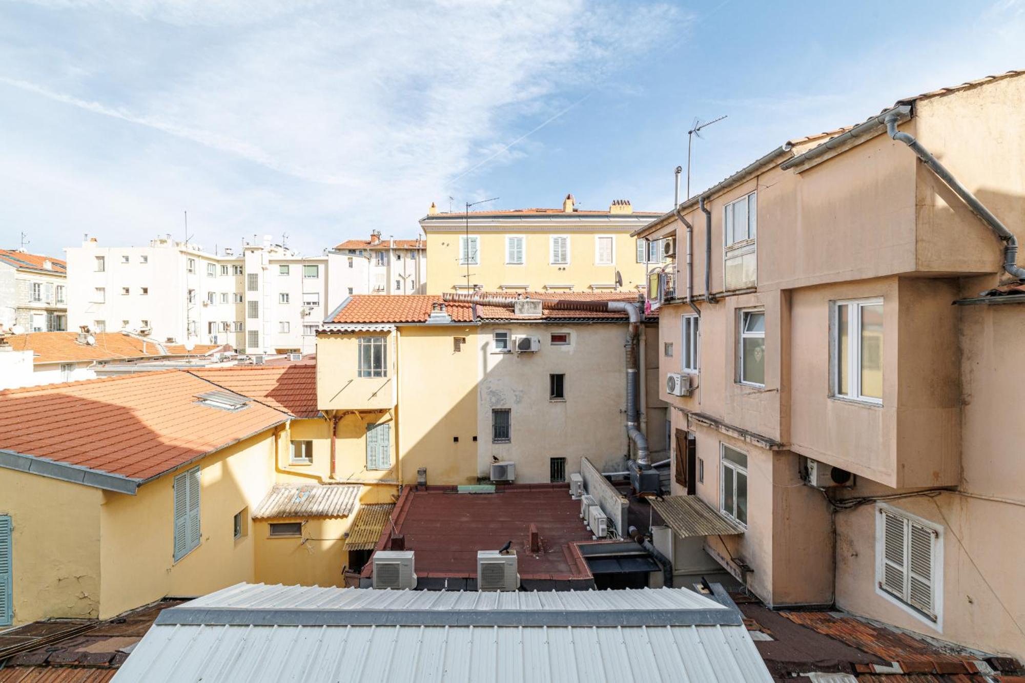 Wide & 3 Bdr - Ac & Balcony Appartement *