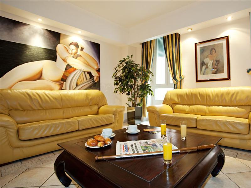 Univers 4* Nice