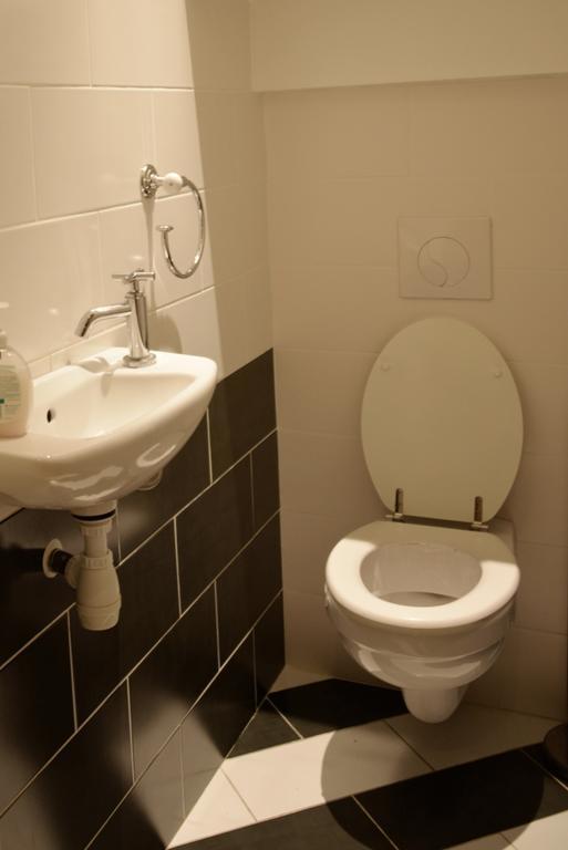 On Rue De France 4 Apartment *