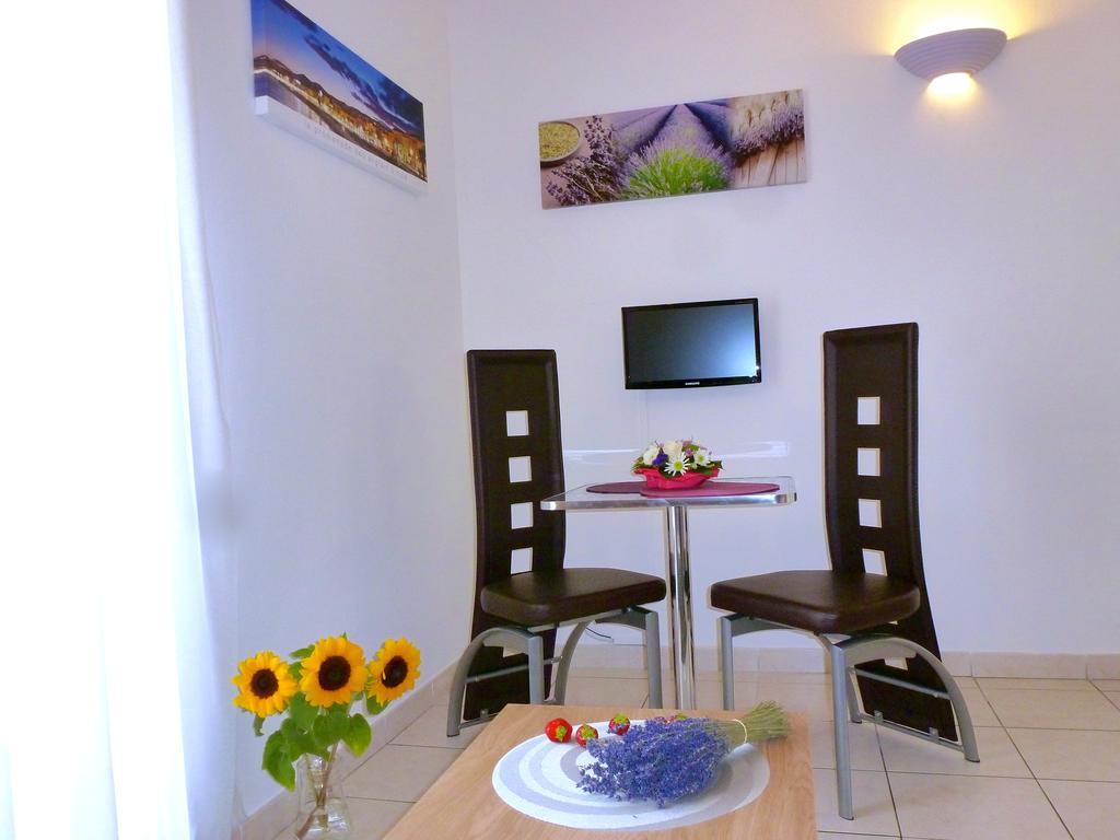 Studios French Riviera Apartment *