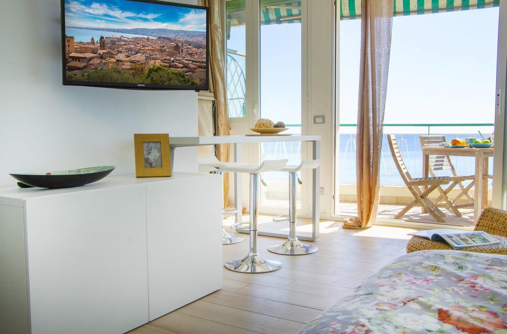 Prom 131 - Promenade - Sea View - Terrace Apartment Nice