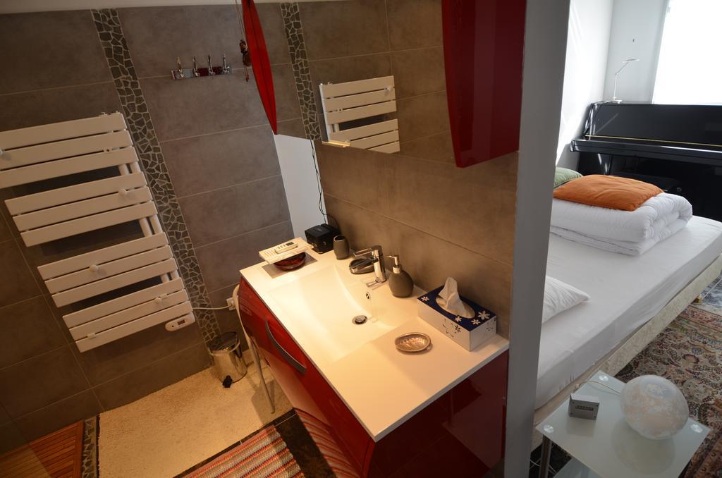 Rouge Indien Apartment