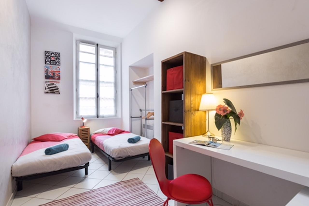 Ste Reparate F4 Moderne, Design, Place Rossetti, Heart Old Town Apartment Nice